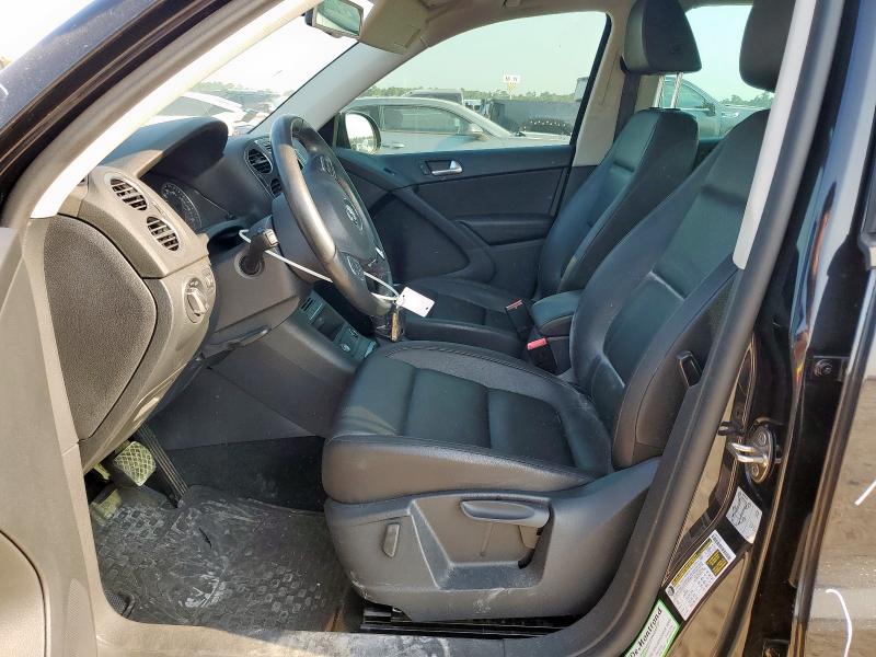 WVGAV7AX9GW597369 - 2016 VOLKSWAGEN TIGUAN S შავი ფოტო 7