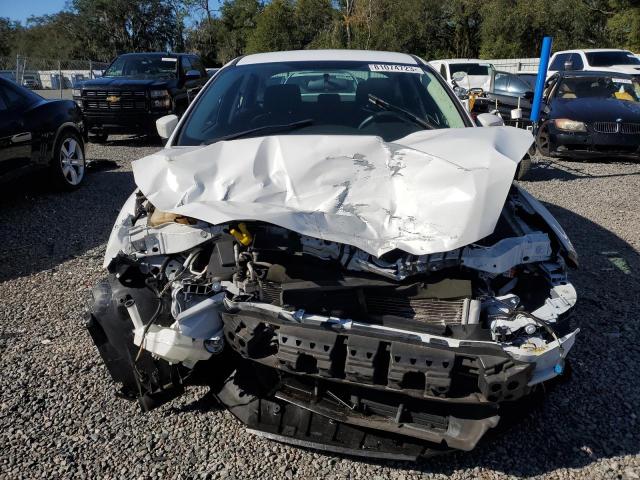 1FADP3F27GL304710 - 2016 FORD FOCUS SE WHITE photo 5