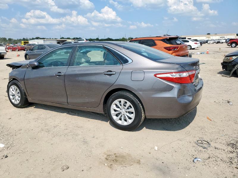 4T4BF1FK5FR488144 - 2015 TOYOTA CAMRY LE GRAY photo 2