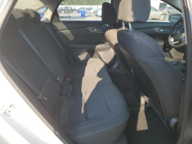 3KPF24AD4KE110721 - 2019 KIA FORTE FE თეთრი ფოტო 10