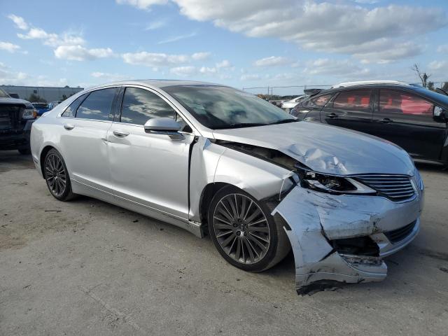 3LN6L2G97FR625355 - 2015 LINCOLN MKZ SILVER photo 4