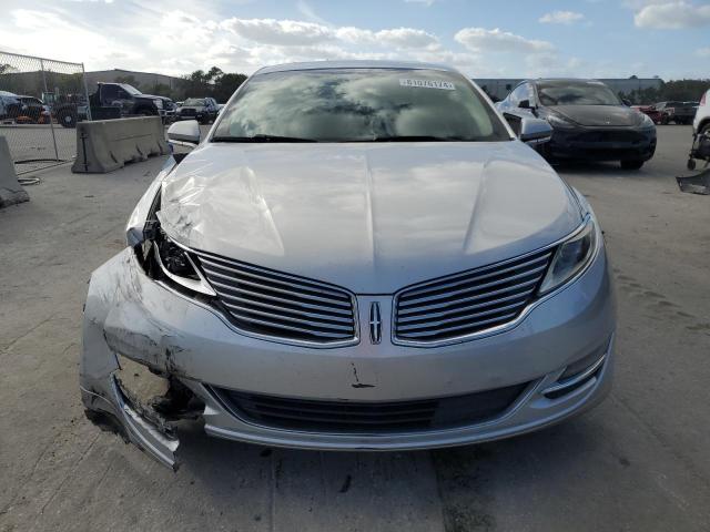 3LN6L2G97FR625355 - 2015 LINCOLN MKZ SILVER photo 5