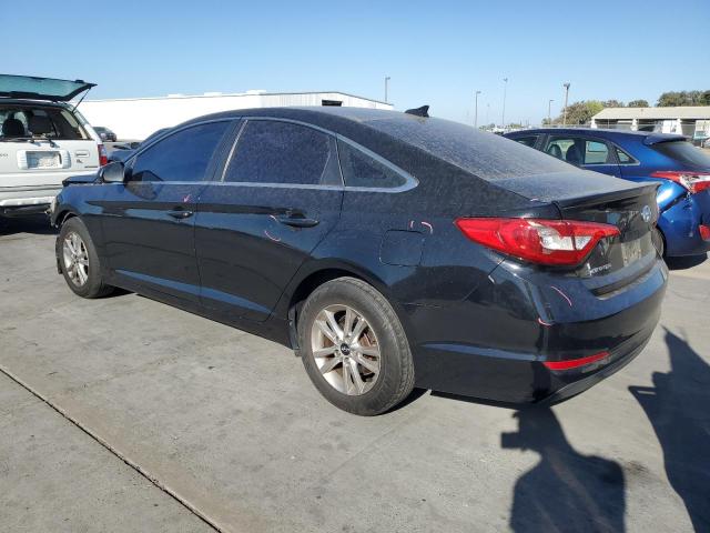 5NPE24AF6HH583487 - 2017 HYUNDAI SONATA SE BLACK photo 2