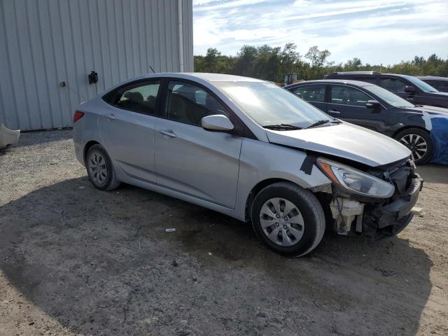 KMHCT4AE7HU265701 - 2017 HYUNDAI ACCENT SE SILVER photo 4