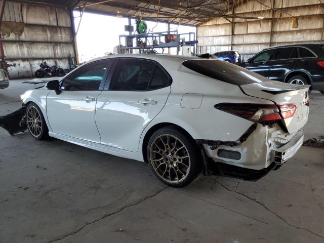 4T1G11AK9RU255104 - 2024 TOYOTA CAMRY SE NIGHT SHADE WHITE photo 2