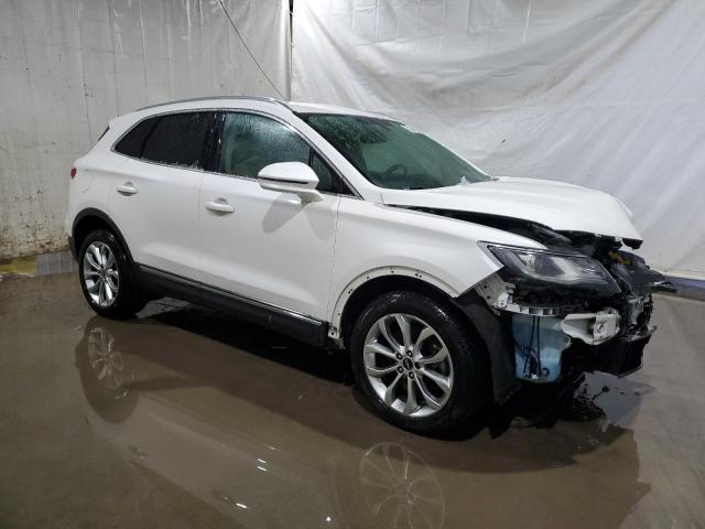 5LMCJ2D90HUL68173 - 2017 LINCOLN MKC SELECT Սպիտակ լուսանկար 4