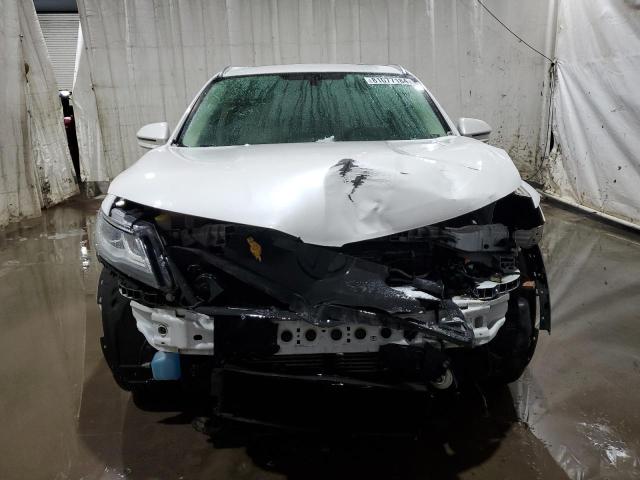 5LMCJ2D90HUL68173 - 2017 LINCOLN MKC SELECT Սպիտակ լուսանկար 5