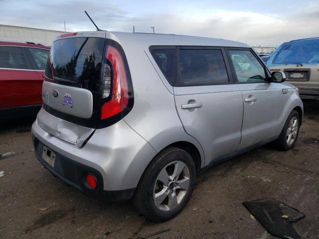 KNDJN2A22H7455081 - 2017 KIA SOUL SILVER photo 3