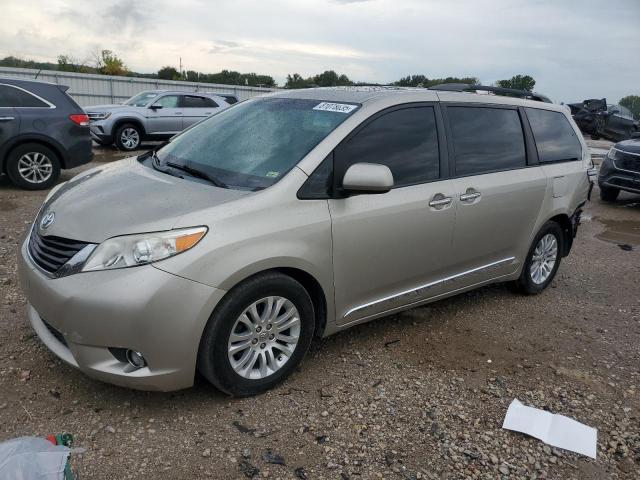 2015 TOYOTA SIENNA XLE, 