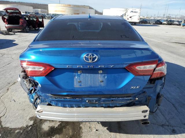 4T1F11AK6LU318467 - 2020 TOYOTA CAMRY XLE BLUE photo 6