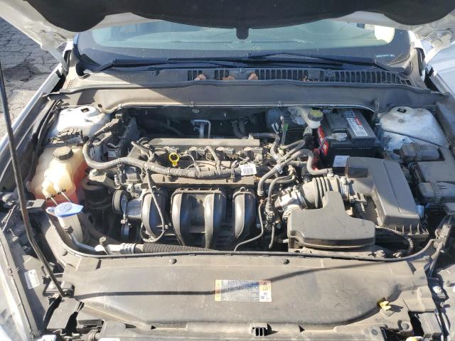 3FA6P0H71GR269437 - 2016 FORD FUSION SE WHITE photo 11