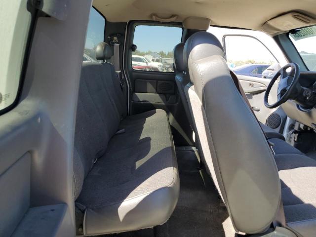 1GCHC29U15E216803 - 2005 CHEVROLET SILVERADO C2500 HEAVY DUTY WHITE photo 10