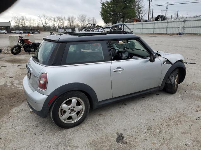 WMWMF33549TU71392 - 2009 MINI COOPER SILVER photo 3