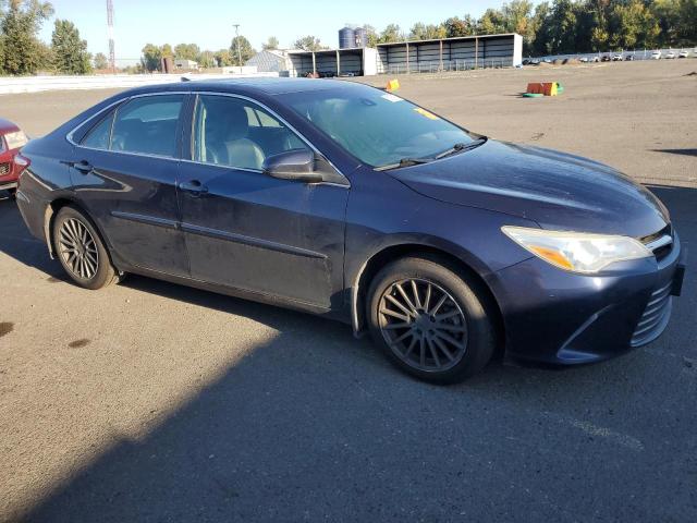 4T1BF1FK3GU539409 - 2016 TOYOTA CAMRY LE BLUE photo 4