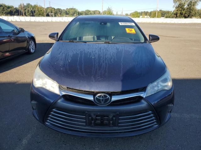 4T1BF1FK3GU539409 - 2016 TOYOTA CAMRY LE BLUE photo 5