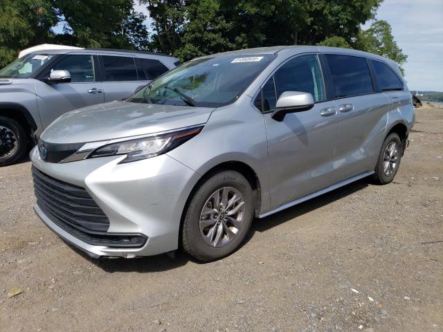 2022 TOYOTA SIENNA LE, 