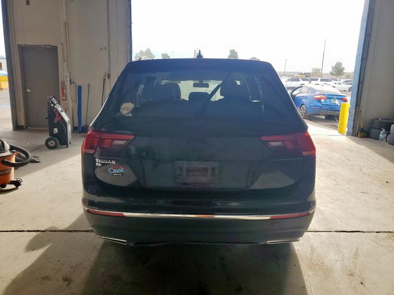 3VV3B7AX2MM101721 - 2021 VOLKSWAGEN TIGUAN SE Schwarz Foto 6