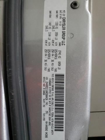 2A4RR5D1XAR300420 - 2010 CHRYSLER TOWN & COU TOURING SILVER photo 12