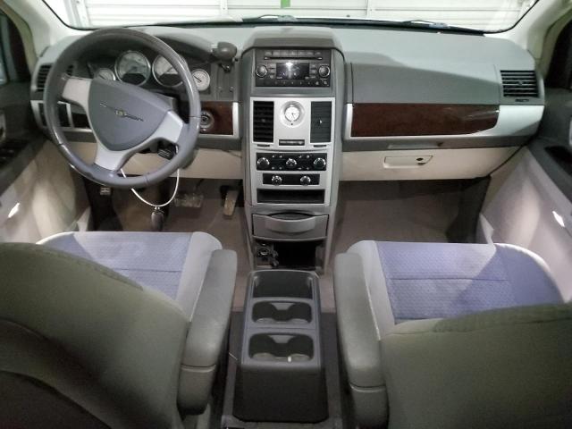 2A4RR5D1XAR300420 - 2010 CHRYSLER TOWN & COU TOURING SILVER photo 8