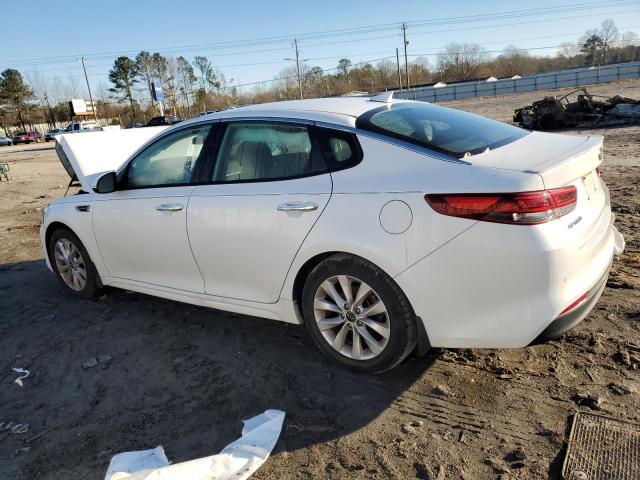 5XXGT4L35JG232368 - 2018 KIA OPTIMA LX WHITE photo 2