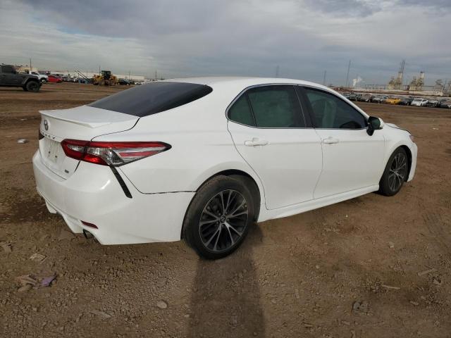 4T1B11HK2JU636166 - 2018 TOYOTA CAMRY L WHITE photo 3