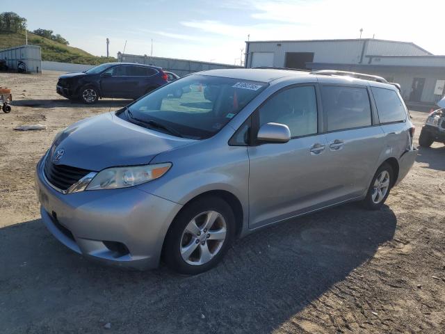 2011 TOYOTA SIENNA LE, 