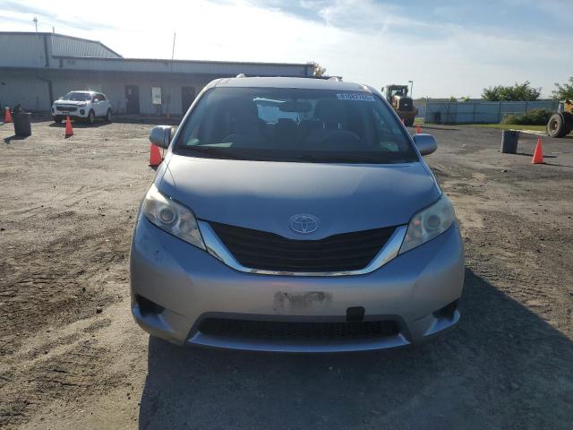 5TDKK3DC3BS136311 - 2011 TOYOTA SIENNA LE Mavi foto 5