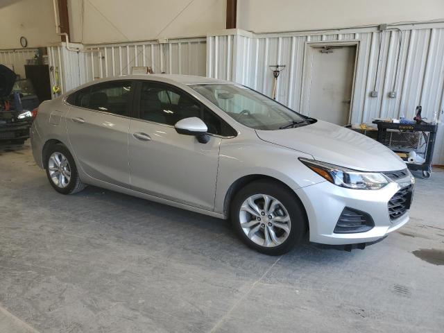 1G1BE5SM7K7129573 - 2019 CHEVROLET CRUZE LT 银色 照片 4