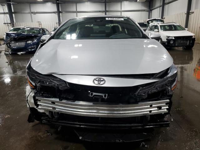 JTDP4MCE6N3503698 - 2022 TOYOTA COROLLA SE 银色 照片 5