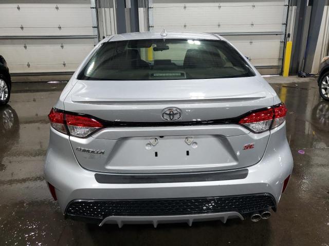 JTDP4MCE6N3503698 - 2022 TOYOTA COROLLA SE 银色 照片 6