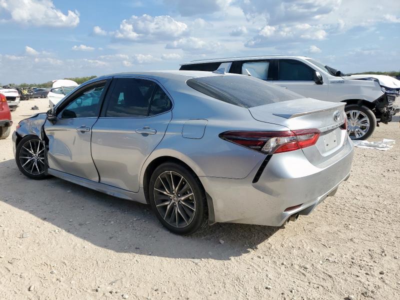 4T1G31AK1RU623883 - 2024 TOYOTA CAMRY SE NIGHT SHADE SILVER photo 2