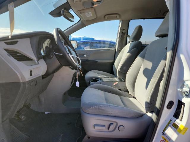 5TDKZ3DC9JS929445 - 2018 TOYOTA SIENNA LE 白色 照片 7