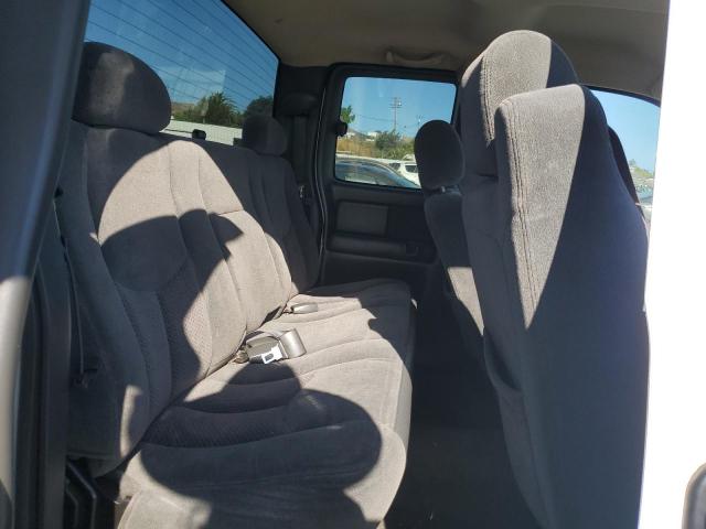 2GCEC19V731294717 - 2003 CHEVROLET SILVERADO C1500 WHITE photo 10