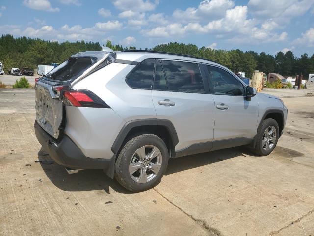 2T3W1RFV4RC263486 - 2024 TOYOTA RAV4 XLE Silber Foto 3