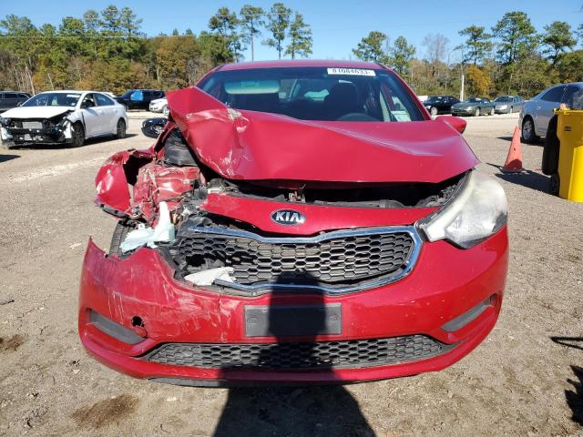 KNAFK4A62G5576617 - 2016 KIA FORTE LX RED photo 5