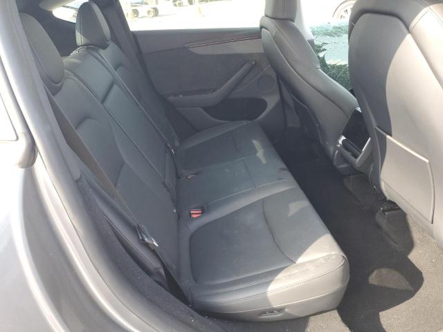 7SAYGDEE5TF365549 - 2026 TESLA MODEL Y 银色 照片 11