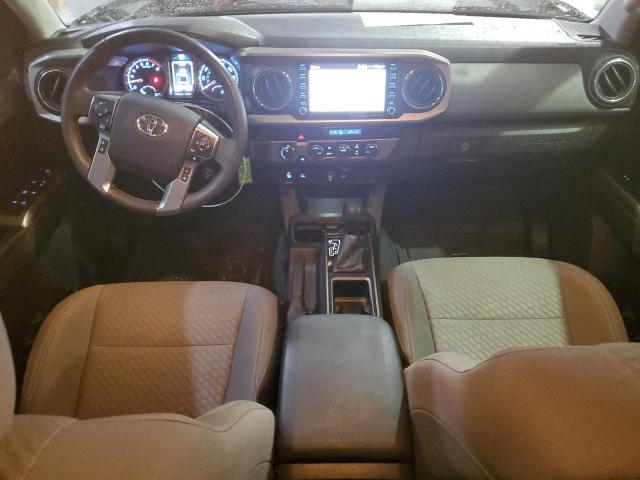 3TYCZ5AN2NT070103 - 2022 TOYOTA TACOMA DOUBLE CAB Silber Foto 8