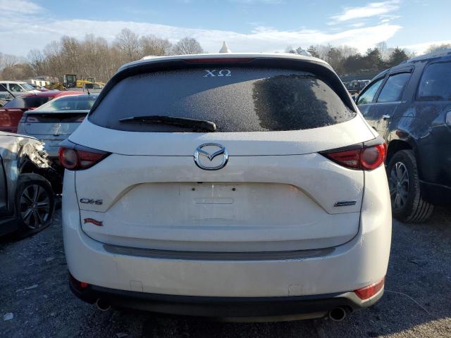 JM3KFADM5J0396333 - 2018 MAZDA CX-5 GRAND TOURING WHITE photo 6