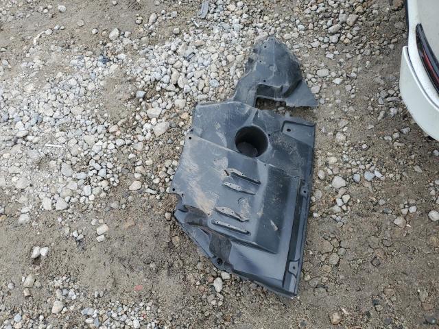 JTNKARJE3GJ512453 - 2016 TOYOTA SCION IM WHITE photo 13