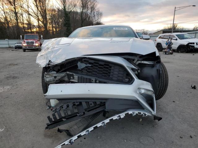 1FA6P8TH4J5106175 - 2018 FORD MUSTANG SILVER photo 5
