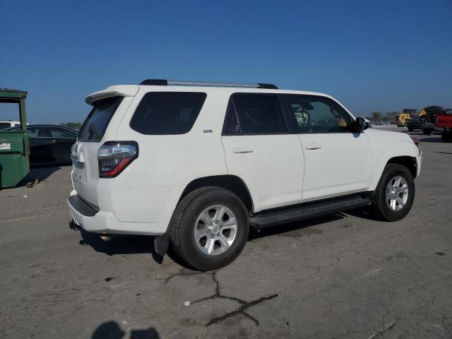 JTEMU5JR6M5941280 - 2021 TOYOTA 4RUNNER SR5/SR5 PREMIUM أبيض صورة 3