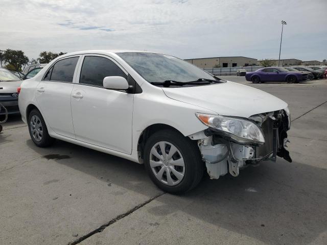 JTDBU4EE5A9108071 - 2010 TOYOTA COROLLA BASE Білий фото 4