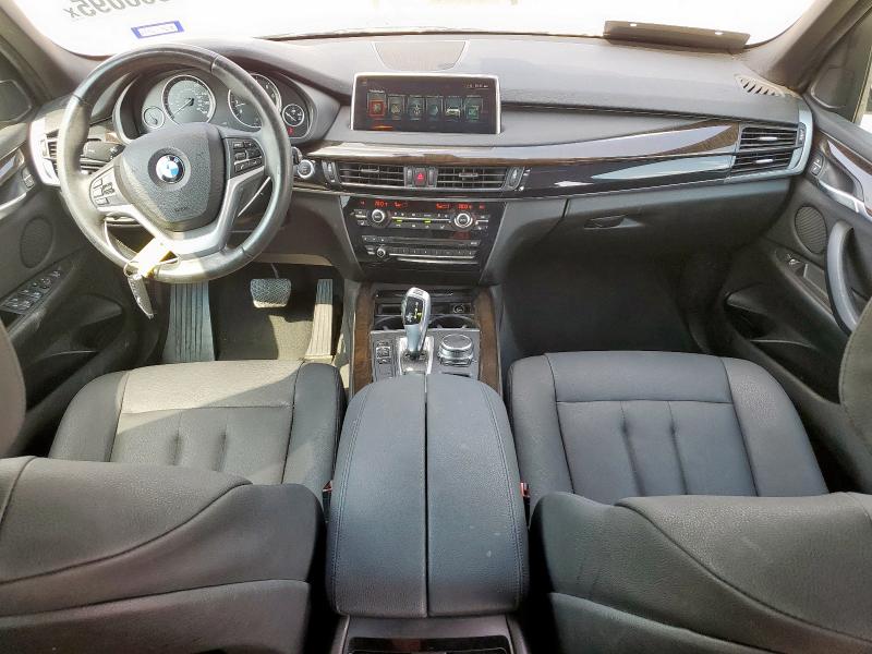 5UXKR2C30H0X04385 - 2017 BMW X5 SDRIVE35I WHITE photo 8