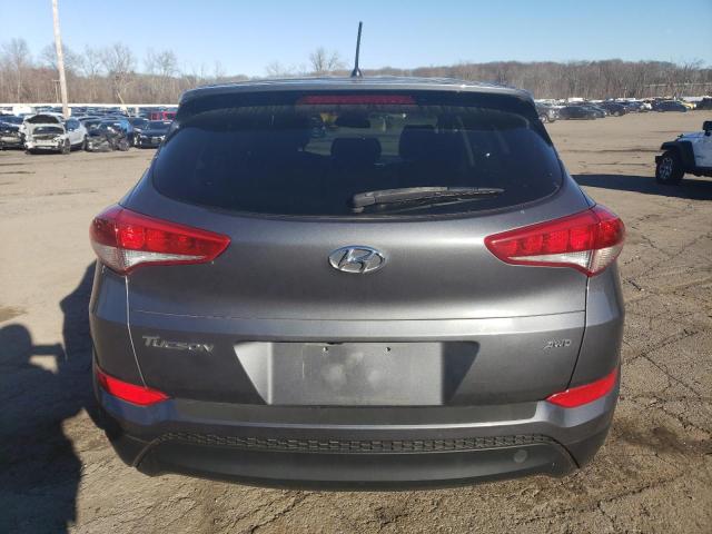 KM8J2CA44JU824039 - 2018 HYUNDAI TUCSON SE GRAY photo 6