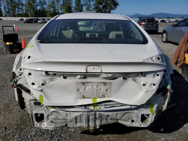 2HGFC2F57JH532313 - 2018 HONDA CIVIC LX WHITE photo 6