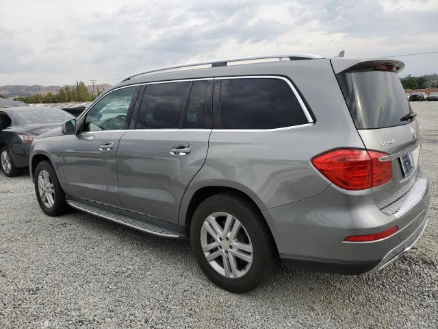 4JGDF7CE9EA278456 - 2014 MERCEDES-BENZ GL 450 4MATIC GRAY photo 2