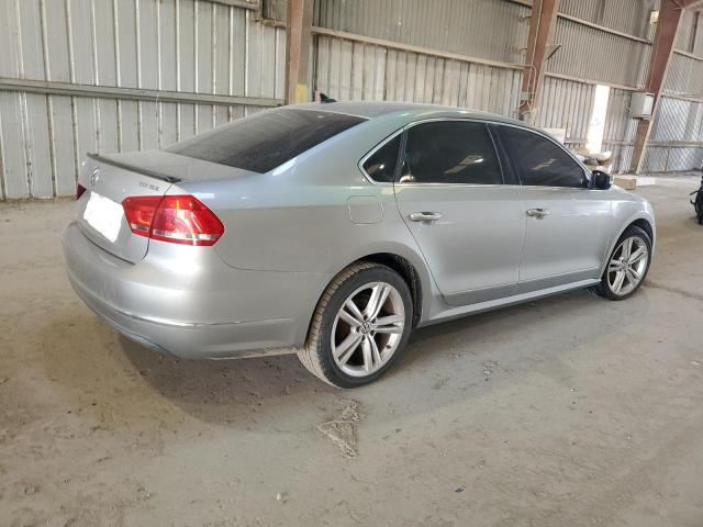 1VWCN7A37DC032137 - 2013 VOLKSWAGEN PASSAT SEL SILVER photo 3