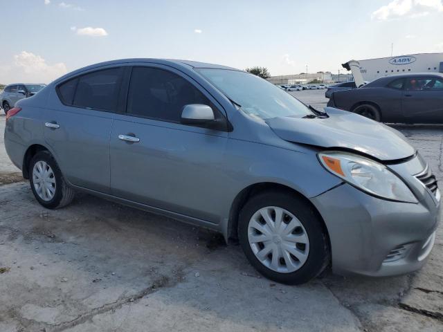 3N1CN7AP6CL879937 - 2012 NISSAN VERSA S 银色 照片 4