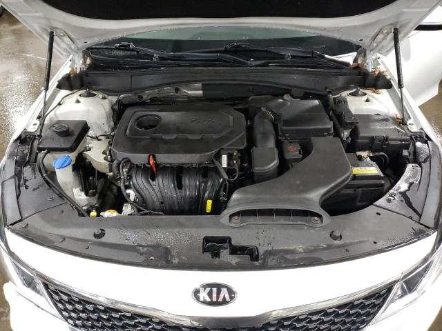 5XXGU4L31GG095063 - 2016 KIA OPTIMA EX WHITE photo 11