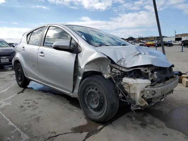 JTDKDTB31E1575165 - 2014 TOYOTA PRIUS C SILVER photo 4